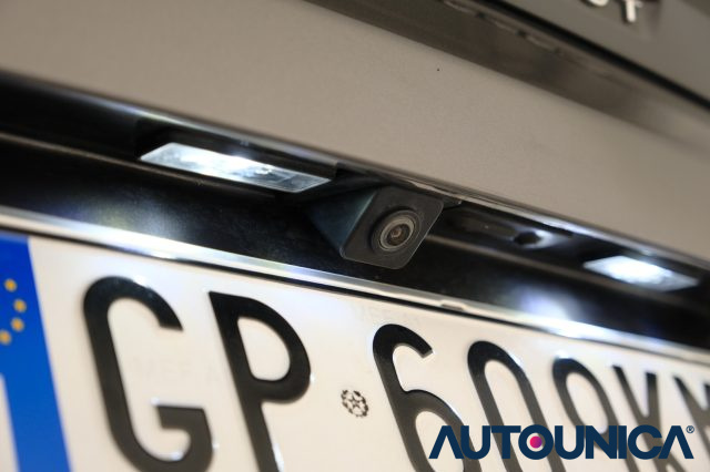 PEUGEOT 3008 usata, con Telecamera per parcheggio assistito