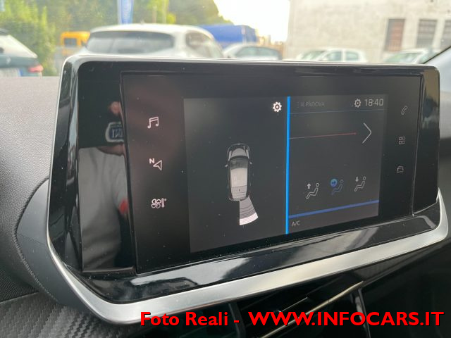PEUGEOT 208 usata, con Volante in pelle