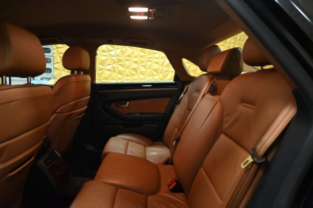 AUDI A8 usata 24