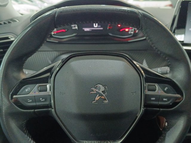 PEUGEOT 2008 usata, con Autoradio digitale