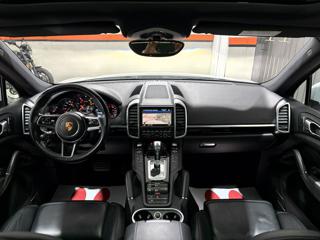 PORSCHE Cayenne usata, con Specchietti laterali elettrici
