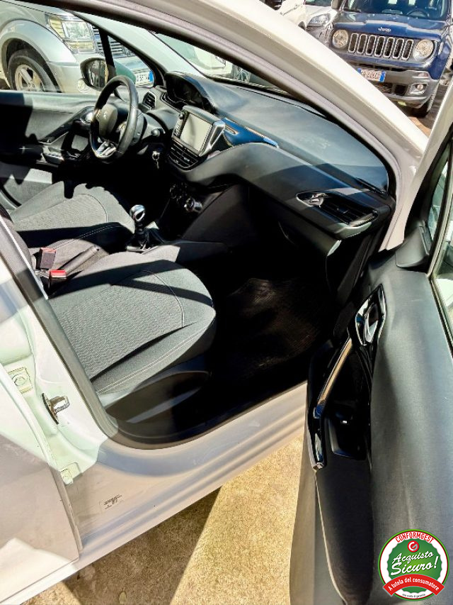PEUGEOT 208 usata, con Cerchi in lega