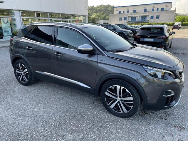 PEUGEOT 3008 usata, con Airbag