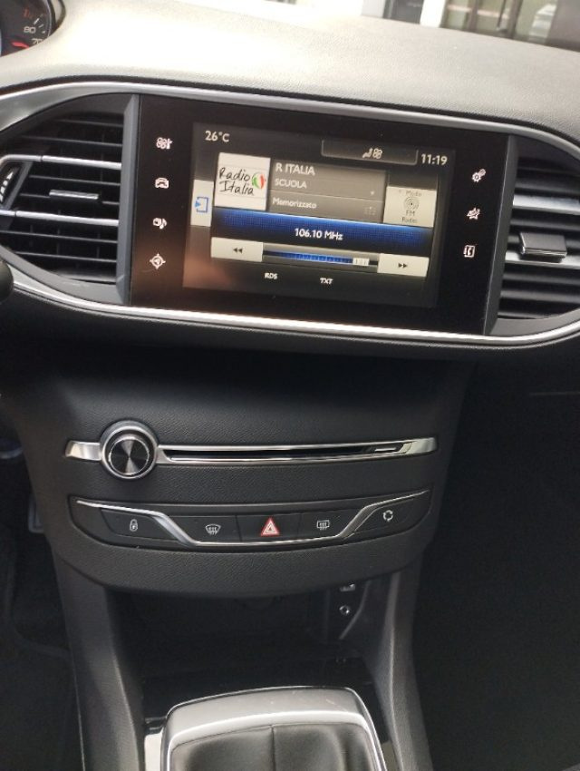 PEUGEOT 308 usata, con USB