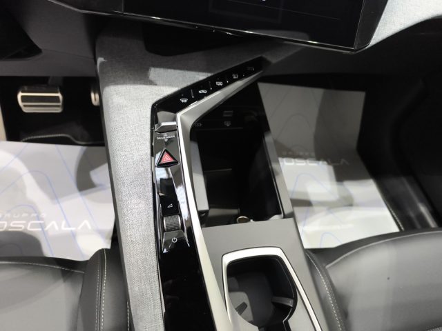 PEUGEOT 3008 usata, con USB