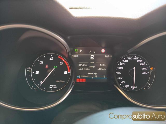 ALFA ROMEO Stelvio usata, con Fari Xenon