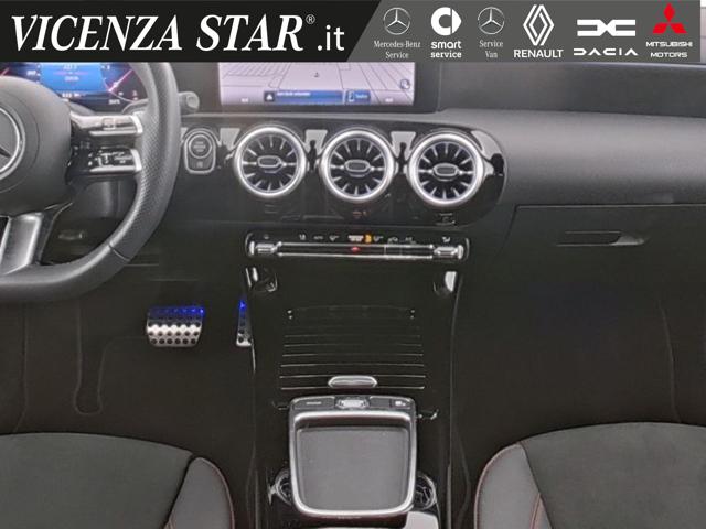 MERCEDES-BENZ CLA 200 usata, con Chiusura centralizzata
