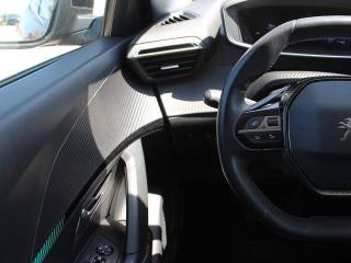 PEUGEOT 2008 usata, con Touch screen