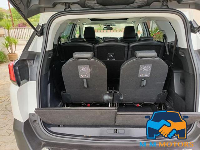 PEUGEOT 5008 usata, con Cruise Control