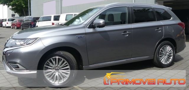 MITSUBISHI Outlander usata, con Climatizzatore