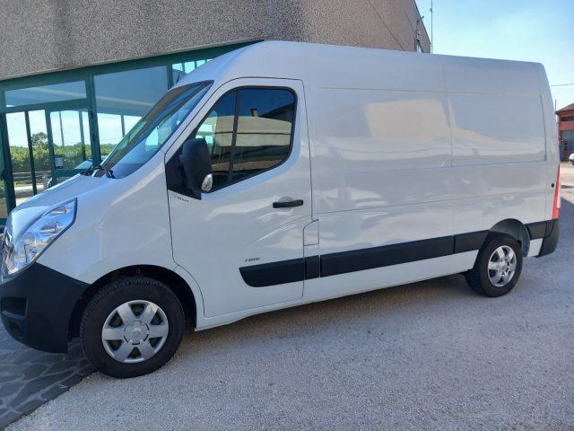 OPEL Movano usata, con Alzacristalli elettrici