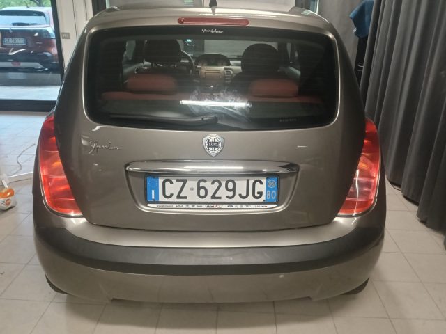 LANCIA Ypsilon usata, con Autoradio