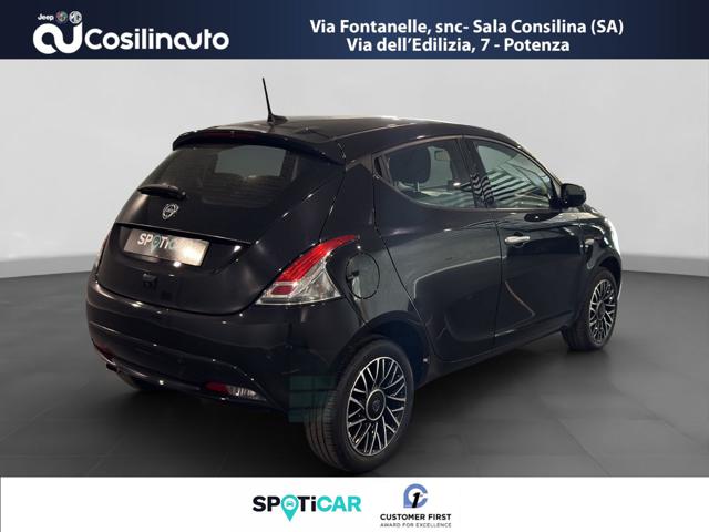 LANCIA Ypsilon usata, con Autoradio