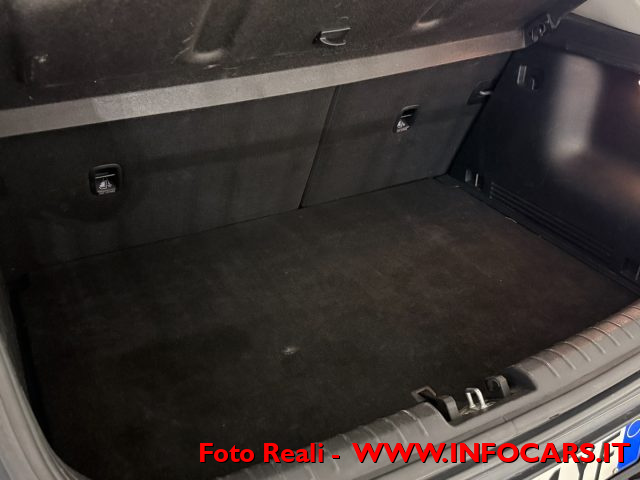 KIA Stonic usata, con Sensori di parcheggio posteriori