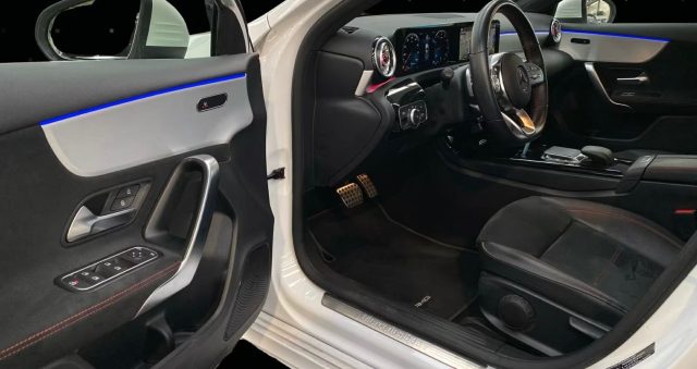 MERCEDES-BENZ A 200 usata, con Alzacristalli elettrici