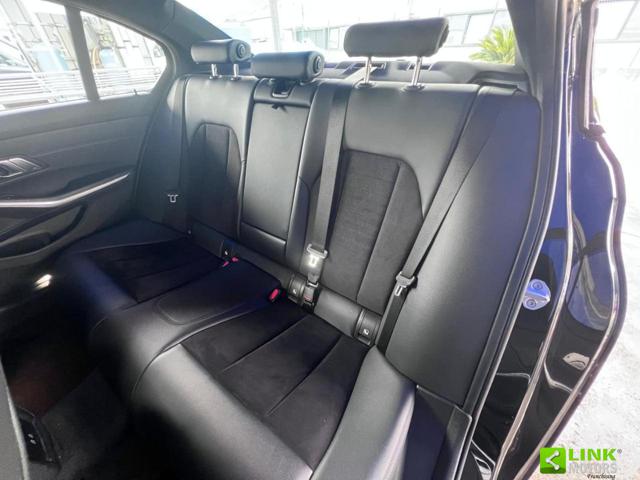 BMW 320 usata, con Park Distance Control