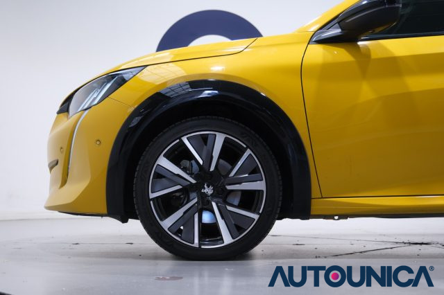 PEUGEOT 208 usata, con Volante in pelle