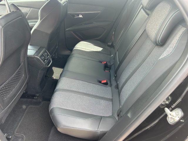 PEUGEOT 3008 usata, con Boardcomputer