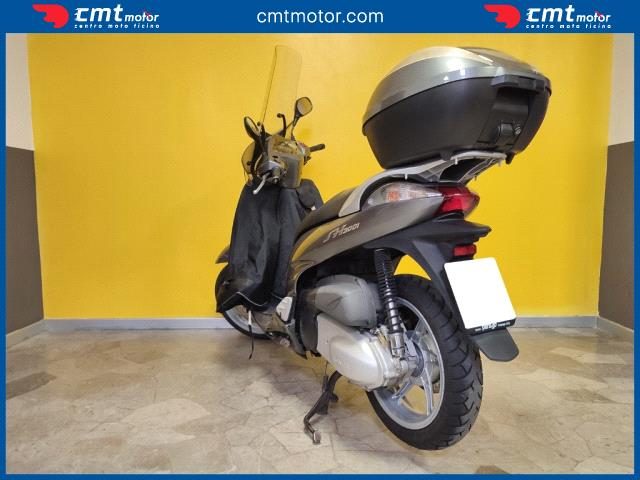 HONDA SH 300 i usata 3