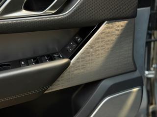 LAND ROVER Range Rover Velar usata, con Controllo trazione