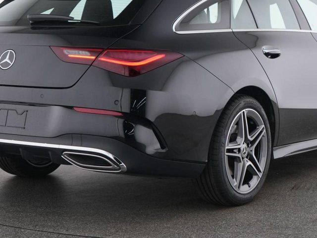 MERCEDES-BENZ CLA 180 usata, con Alzacristalli elettrici