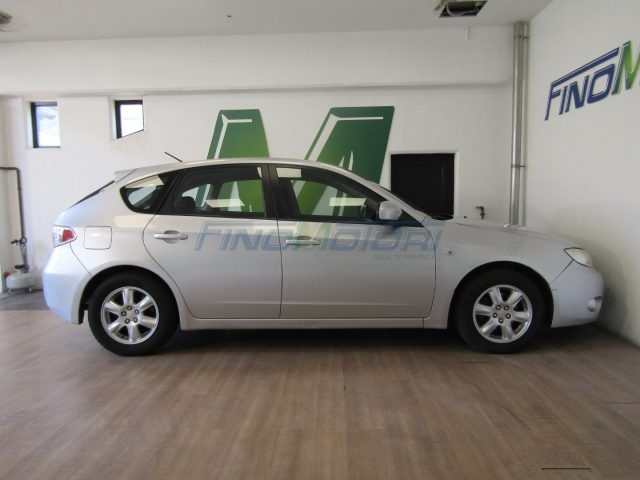 SUBARU Impreza usata, con Volante multifunzione