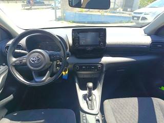 TOYOTA Yaris usata 9