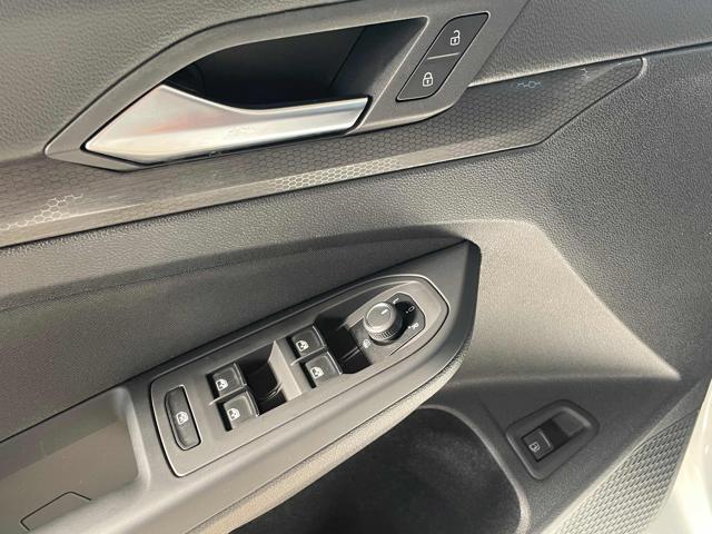 VOLKSWAGEN Golf usata, con Autoradio