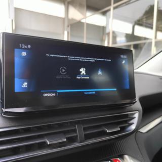 PEUGEOT 3008 usata, con Sistema di navigazione