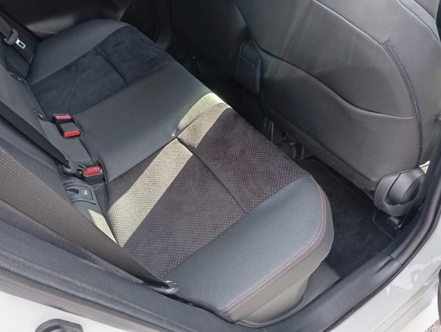 TOYOTA Yaris usata, con ESP