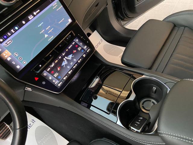 MASERATI Grecale usata, con USB