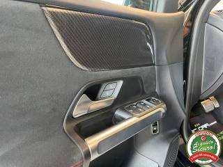 MERCEDES-BENZ GLB 200 usata, con Controllo automatico clima