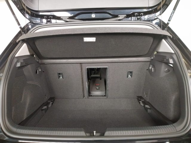 VOLKSWAGEN Golf usata, con Controllo elettronico della corsia