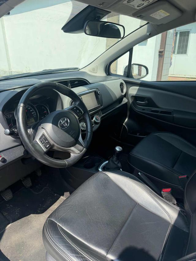 TOYOTA Yaris usata, con ESP