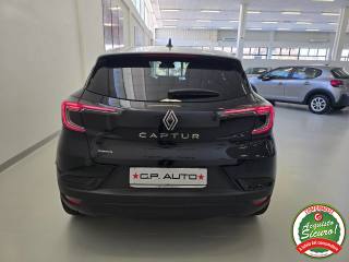 RENAULT Captur usata, con Autoradio