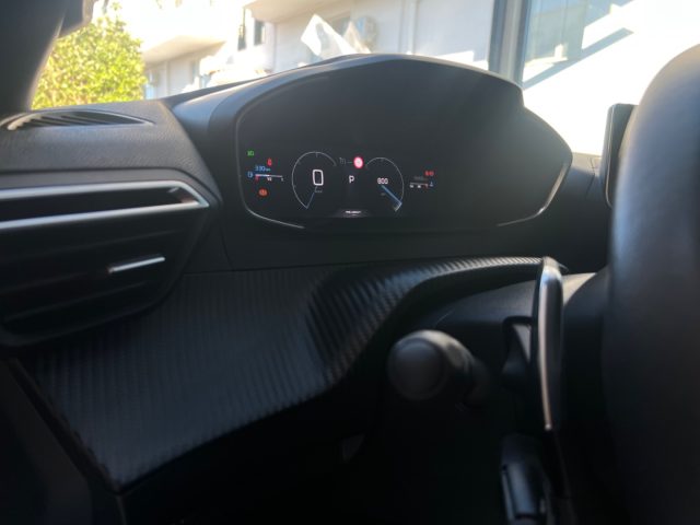 PEUGEOT 2008 usata, con USB