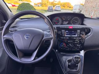 LANCIA Ypsilon usata, con USB