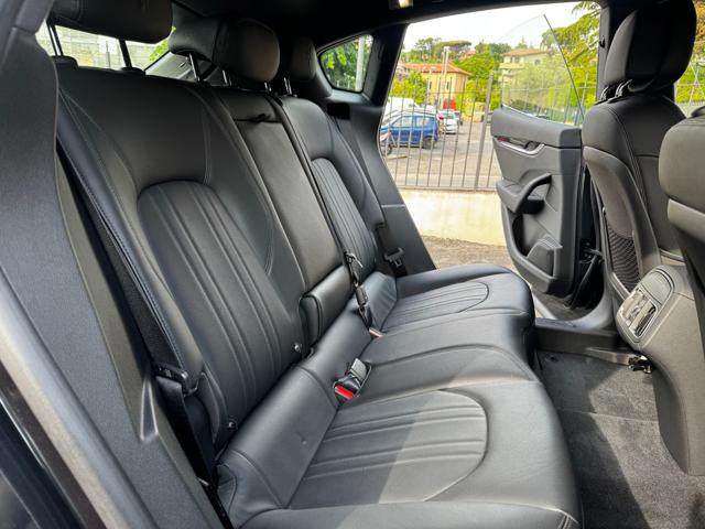 MASERATI Levante usata, con Park Distance Control