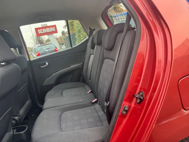 HYUNDAI i10 usata, con Autoradio