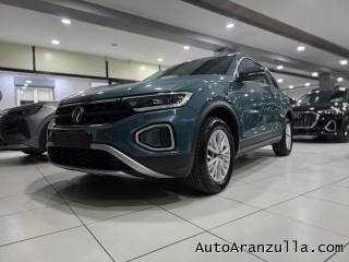 VOLKSWAGEN T-Roc usata, con Leve al volante