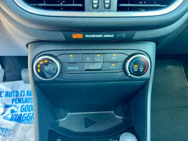 FORD Fiesta usata, con Specchietti laterali elettrici