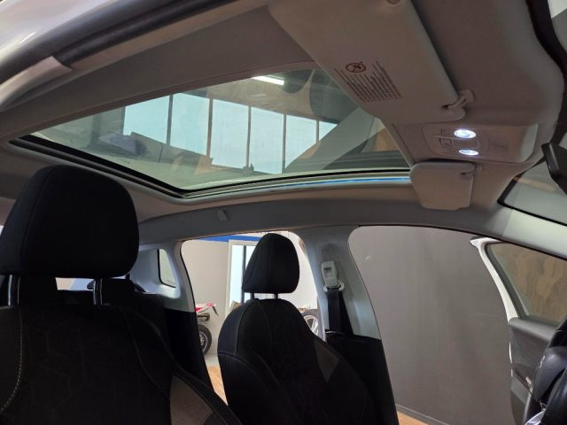 PEUGEOT 2008 usata, con Specchietti laterali elettrici