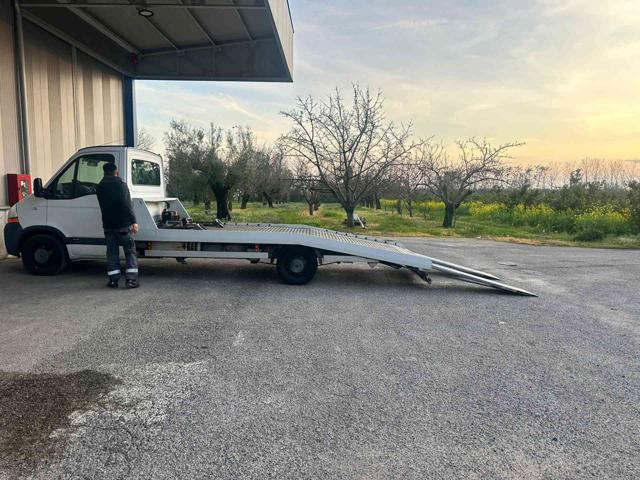 RENAULT Trafic usata 21