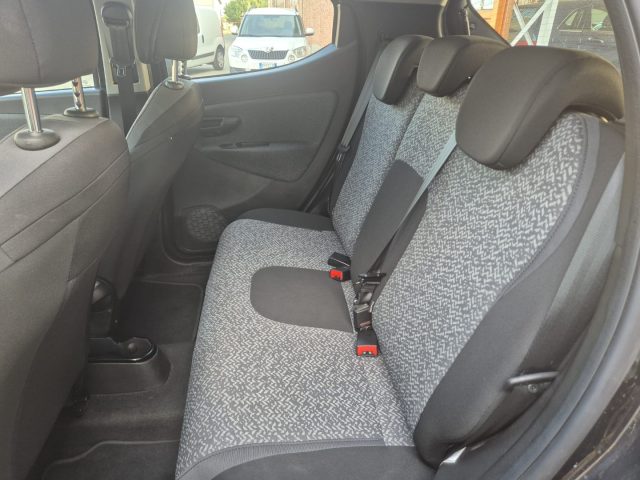 LANCIA Ypsilon usata, con Autoradio digitale
