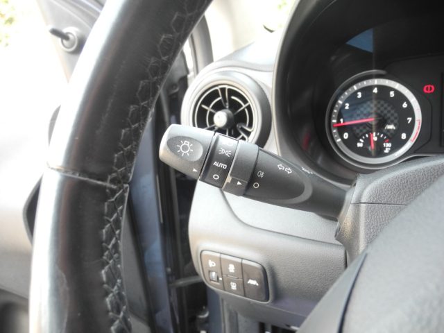 HYUNDAI i10 usata, con Kit antipanne