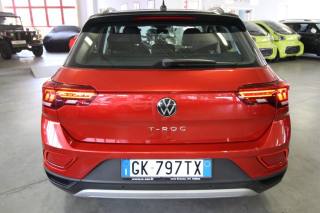 VOLKSWAGEN T-Roc usata, con Autoradio
