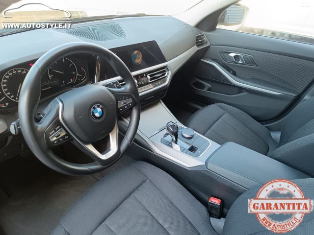 BMW 320 usata, con Apple CarPlay