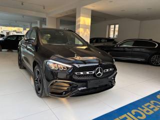 MERCEDES-BENZ GLA 200 usata, con Park Distance Control