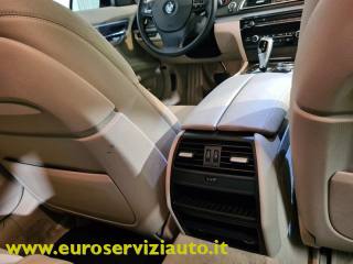 BMW 750 usata, con Fari LED