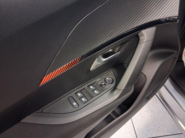 PEUGEOT 2008 usata, con Climatizzatore
